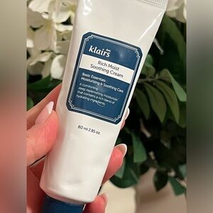 KLAIRS • RICH MOIST SMOOTHING CREAM